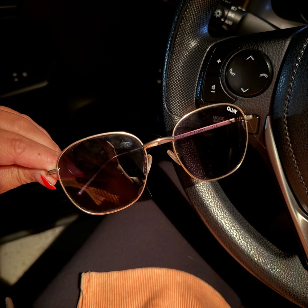 Quay sunglasses jezabell style